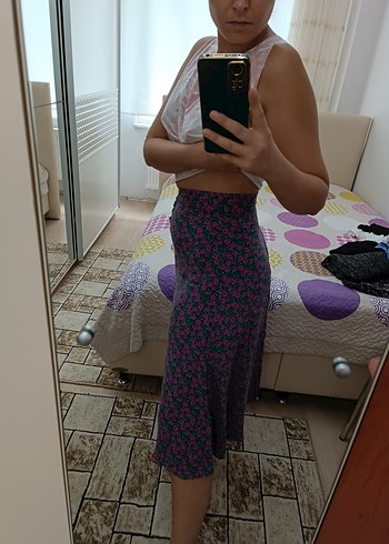 Diğer Mor Desenli Midi Etek