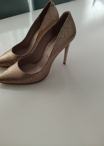 39 Beden altın Renk Altın Rengi Yılan Desenli Stiletto