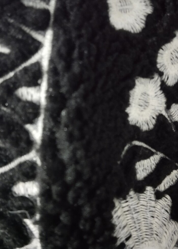 Siyah İçi Kürklü Nakışlı Süet Yelek - Görsel 5