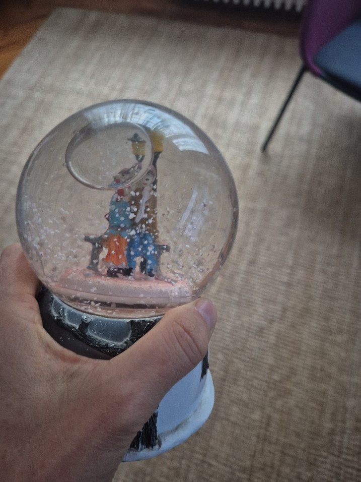 Renkli Kar Küresi Figürü - Görsel 3