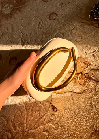 Parlak gold tokalı zara çanta