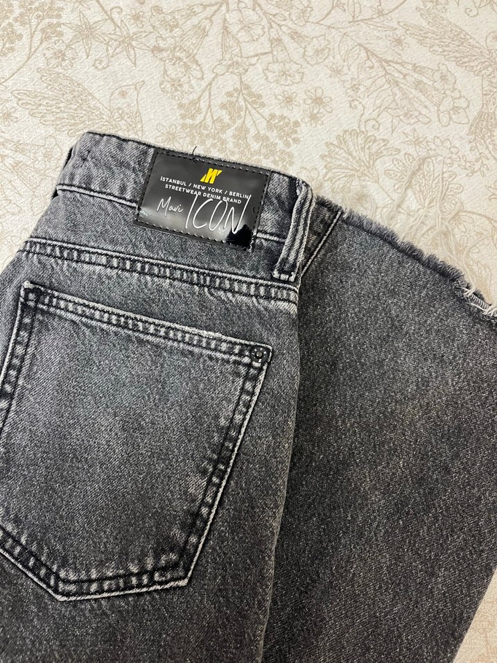 Gri Yırtık Detaylı Bol Kesim  Kot Pantolon - Görsel 3