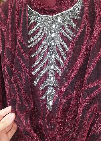 44 Beden bordo Renk taşlı bordo kırmızı arası simli abiye