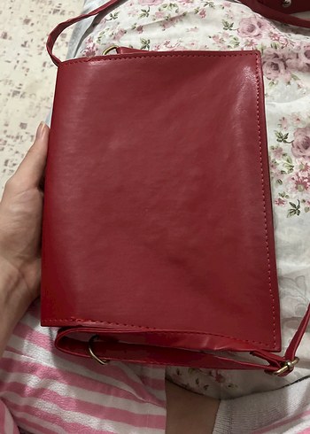 Zara Kırmızı Deri Kadın Omuz Çantası
