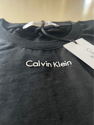s Beden Calvin Klein kabartma yazılı tshirt