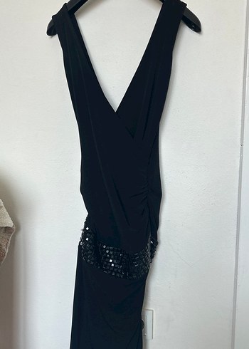 V Yaka Kemerli Siyah elbise - Görsel 3