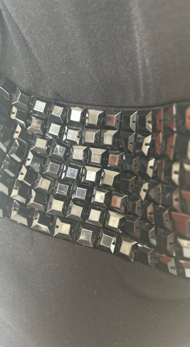 V Yaka Kemerli Siyah elbise - Görsel 4