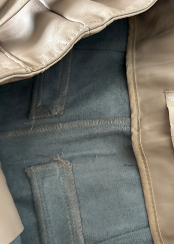 Bej Deri Mini Şort Kemerli Rahat Kesim - Görsel 3