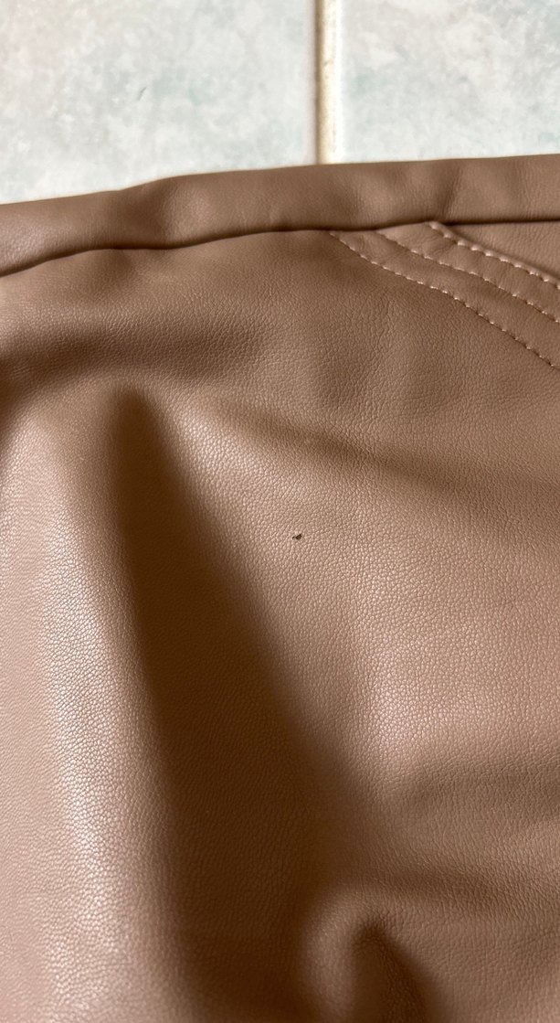 Bej Deri Mini Şort Kemerli Rahat Kesim - Görsel 5