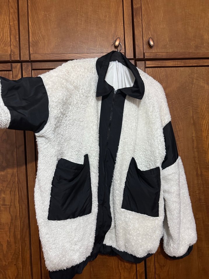 Sokak Stili Beyaz Peluş Kadın Ceket - Görsel 2