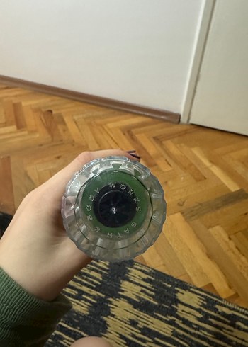 Yeşil Cam Şişede Kadın Parfümü - Görsel 2