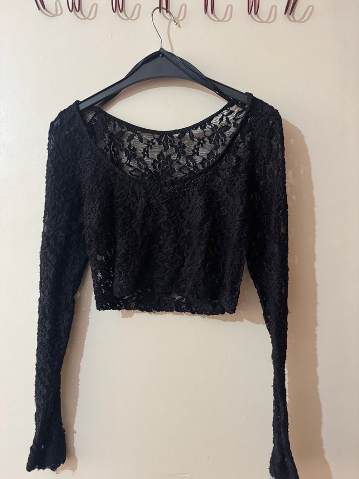 Dantel Detaylı Siyah Uzun Kollu Bluz - Görsel 2