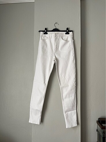 beyaz skinny pantolon