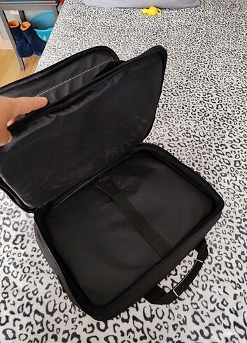  Beden siyah Renk Laptop çantası