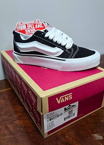 38 Beden siyah Renk ?? Vans knu skool ??