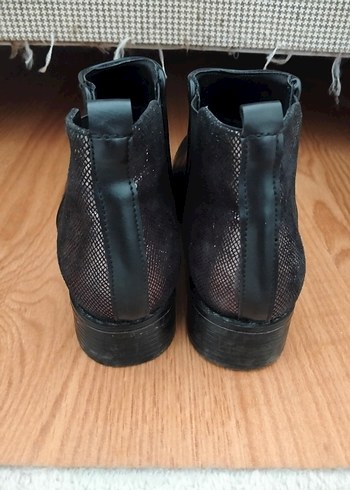 Kadın Siyah Parlak Tokalı Blok Topuk Bot - Görsel 2