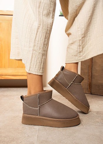 Ugg platform
