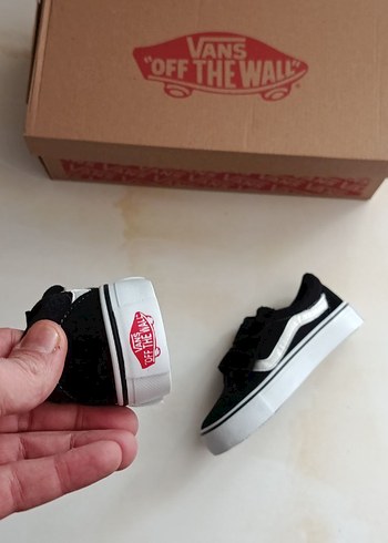 26 Beden beyaz Renk Vans Çocuk Siyah Beyaz Spor Ayakkabı