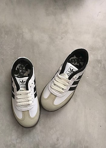 Adidas Beyaz Çocuk Spor Ayakkabı