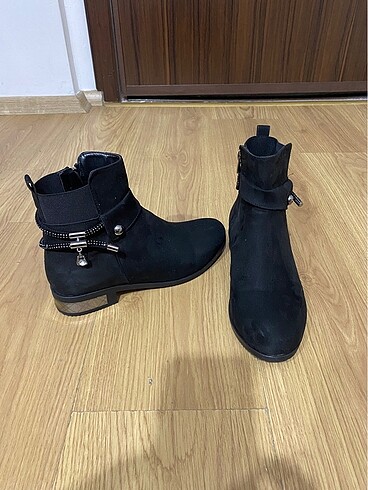 Kadın süet kısa bot topuksuz düztaban