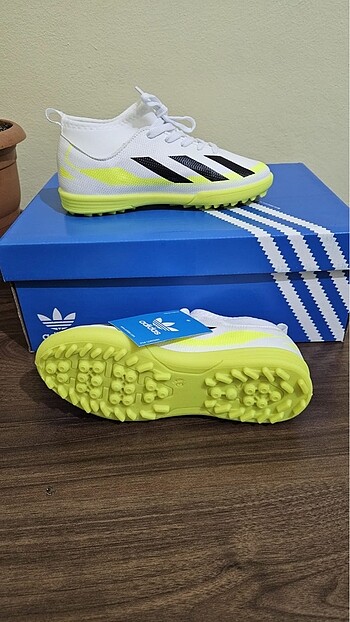 30 Beden Çocuk halı saha spor ayakkabı