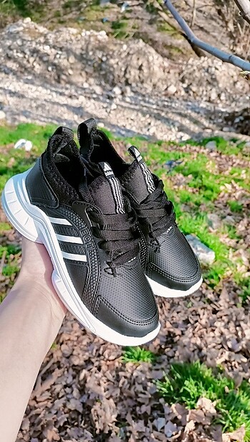 Adidas Çocuk spor ayakkabı