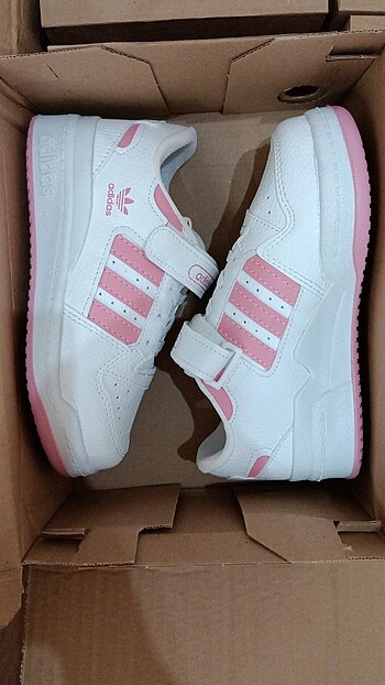 Adidas Çocuk spor ayakkabı