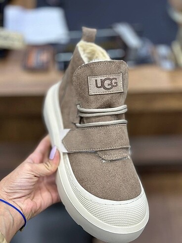 Ugg bot