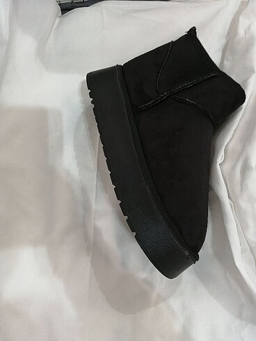 Ugg bot
