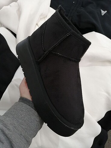 37 Beden Ugg bot