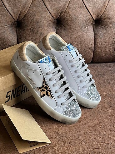 37 Beden beyaz Renk Golden goose leopar