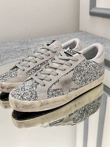 Golden Goose Deluxe Golden goose simli