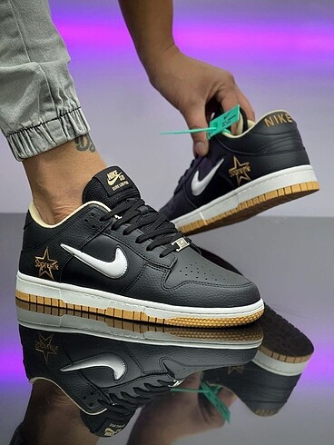 Nike supreme dunk