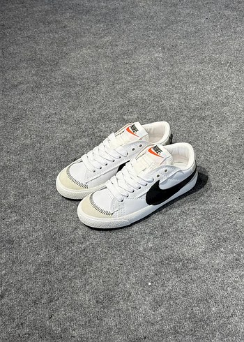 38 Beden beyaz Renk Nike blazer mid