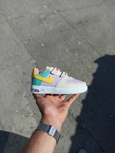 26 Beden Nike ışıklı kız çocuk spor ayakkabı