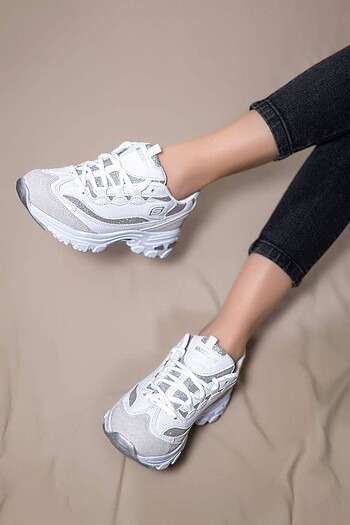 Skechers spor ayakkabı