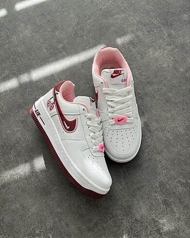 40 Beden Nike air vişne ayakkabı
