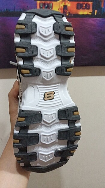 37 Beden siyah Renk Skechers spor ayakkabı