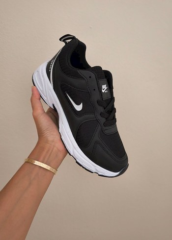 38 Beden siyah Renk Siyah Nike Spor Ayakkabı Velcro Detaylı