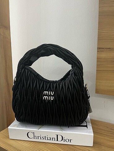 Miu Miu Miu Miu çanta