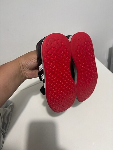 28 Beden siyah Renk Adidas Çocuk Ayakkabı