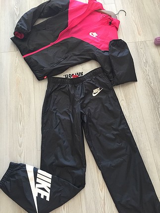 Nike orjinal eşofman takımı XS