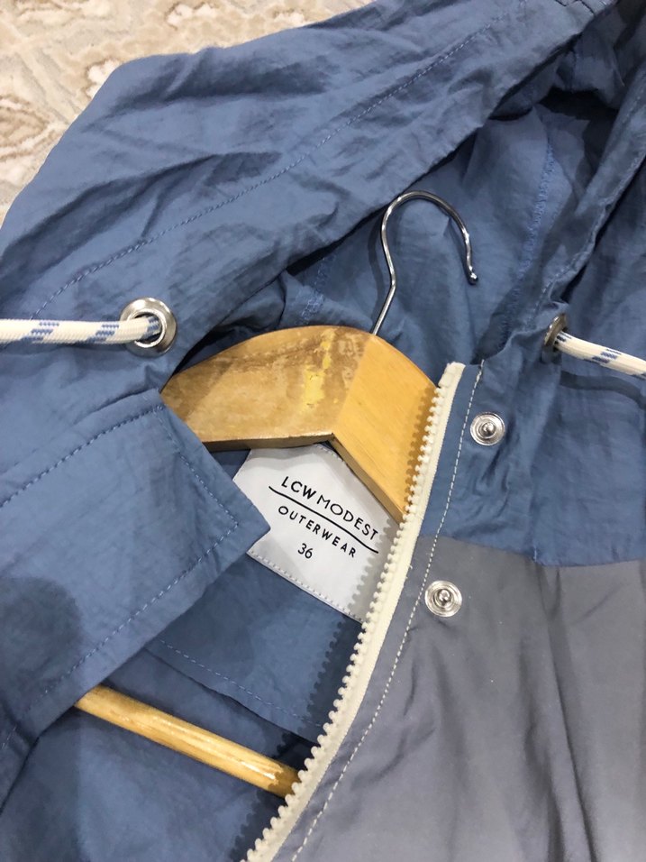 Kadın Mavi Bej Uzun Pamuklu Trençkot - Görsel 4