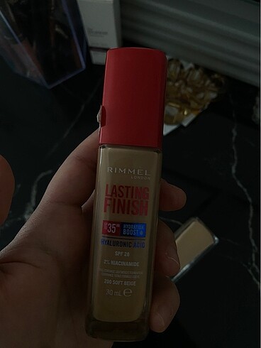 Rimmel London fondöten - Görsel 5