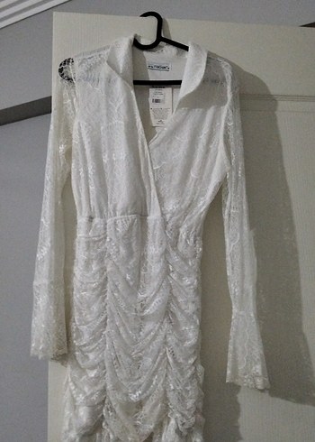 Dantel Detaylı Beyaz Uzun Kollu Gece Elbisesi - Görsel 3