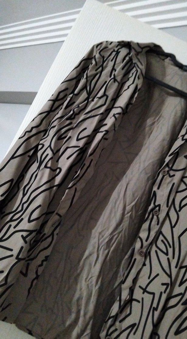 Gri Uzun Kollu V Yaka Keten Gömlek - Görsel 2