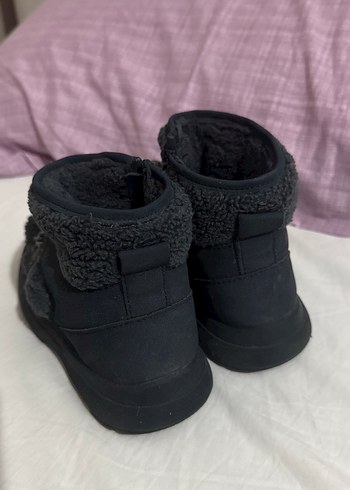 Zara Siyah Örgü Detaylı çocuk Peluş Bot - Görsel 4