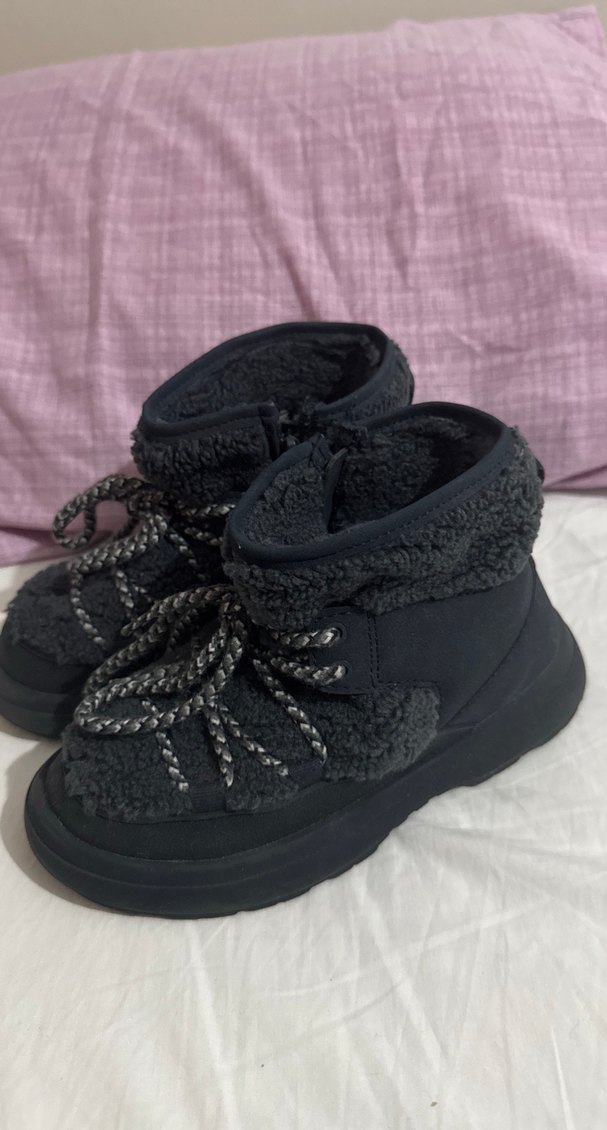 Zara Siyah Örgü Detaylı çocuk Peluş Bot - Görsel 3