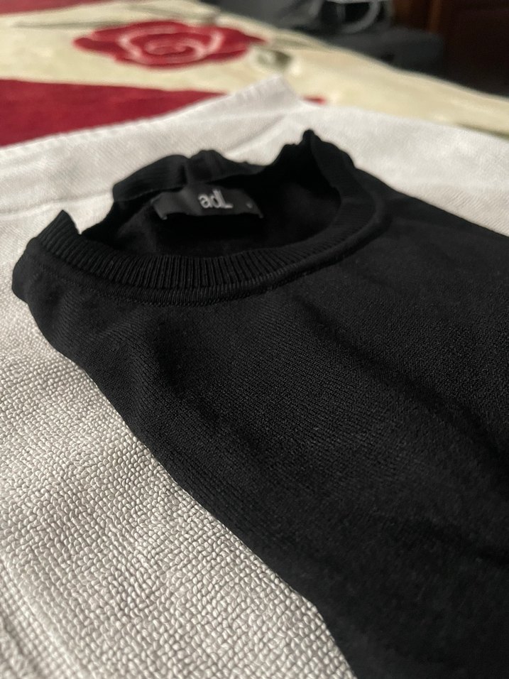 Kadın Siyah Pamuklu Yuvarlak Yaka Kazak - Görsel 5