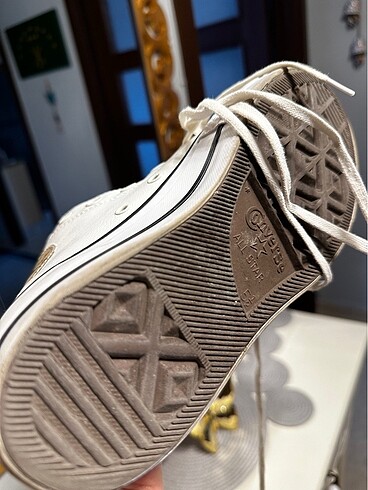 38 Beden beyaz Renk Orijinal converse bot